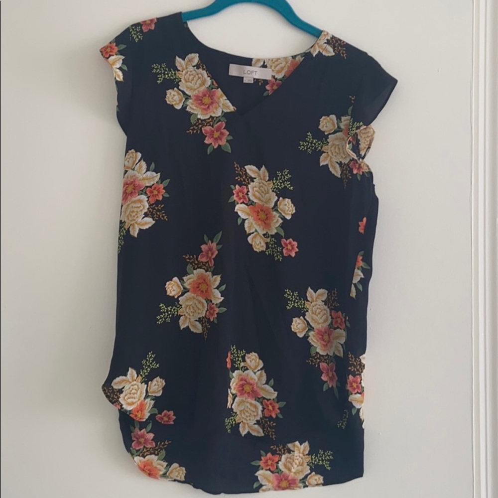 Floral ruffle sleeve blouse